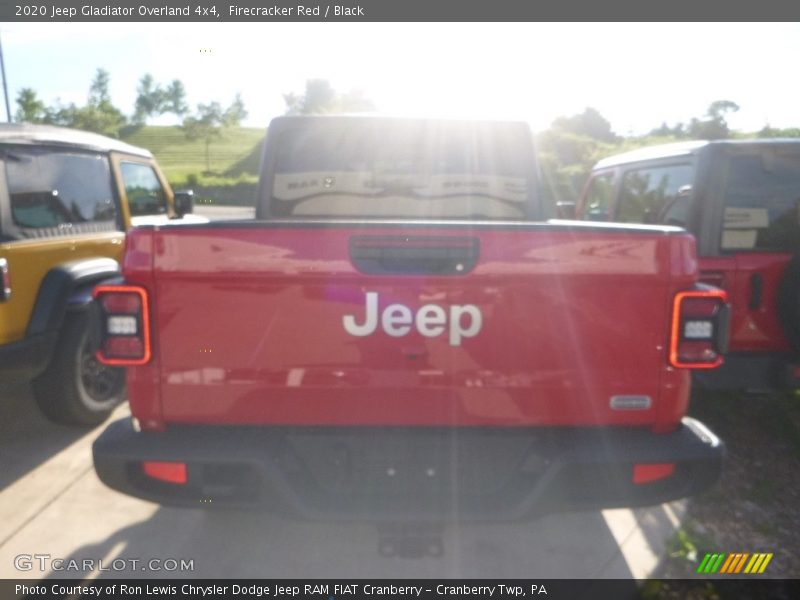 Firecracker Red / Black 2020 Jeep Gladiator Overland 4x4