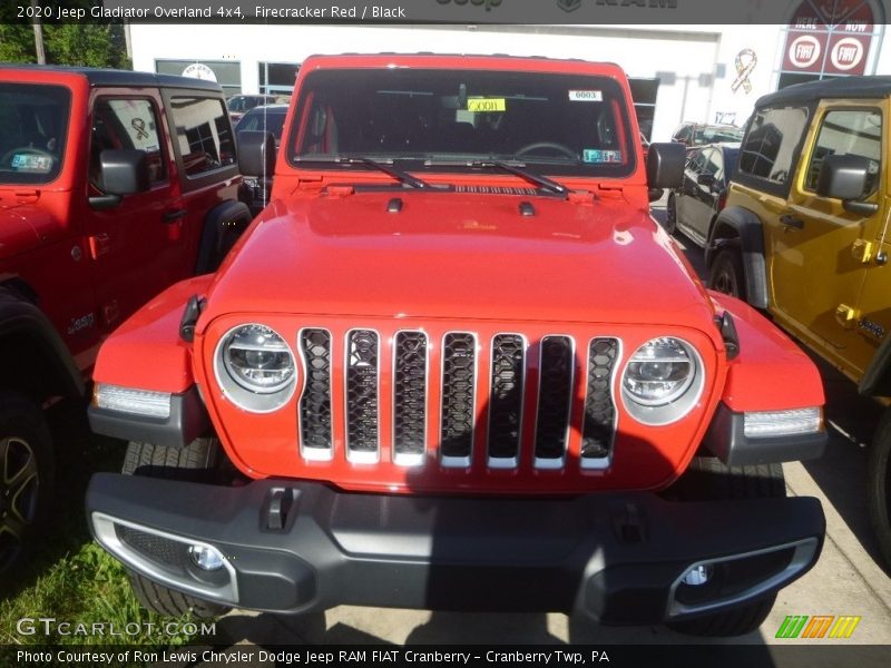 Firecracker Red / Black 2020 Jeep Gladiator Overland 4x4