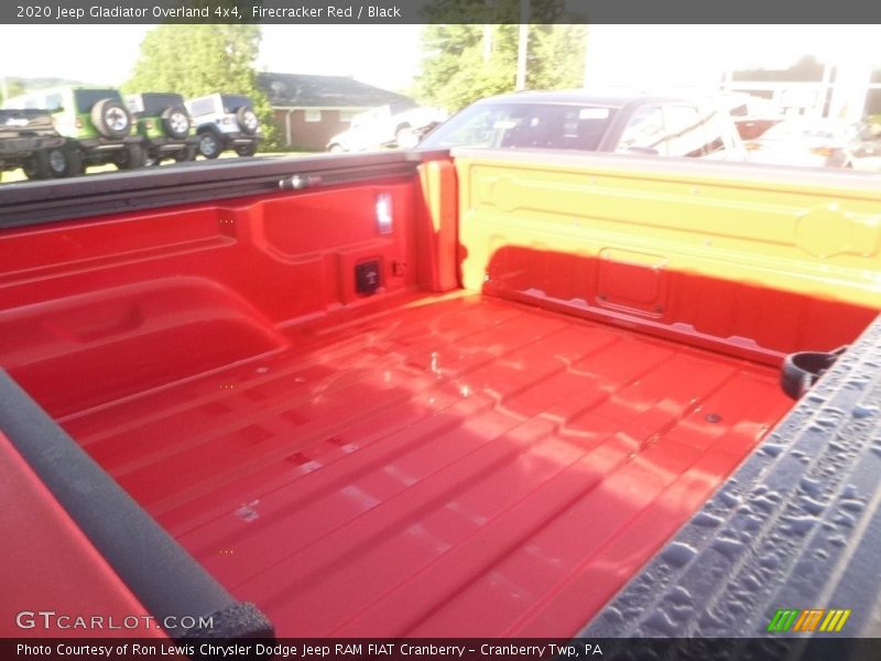 Firecracker Red / Black 2020 Jeep Gladiator Overland 4x4