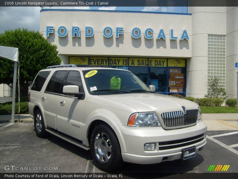 Cashmere Tri-Coat / Camel 2006 Lincoln Navigator Luxury