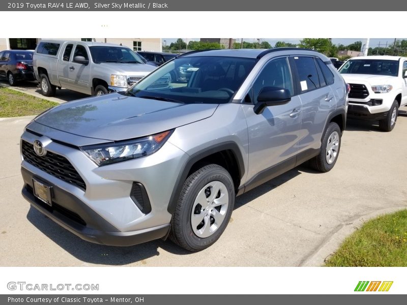 Silver Sky Metallic / Black 2019 Toyota RAV4 LE AWD