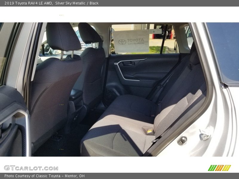 Silver Sky Metallic / Black 2019 Toyota RAV4 LE AWD