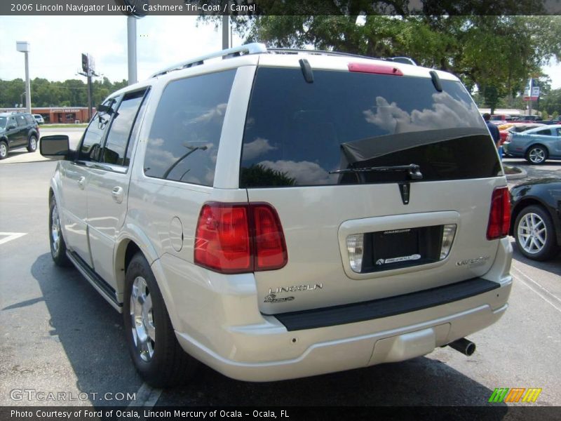 Cashmere Tri-Coat / Camel 2006 Lincoln Navigator Luxury