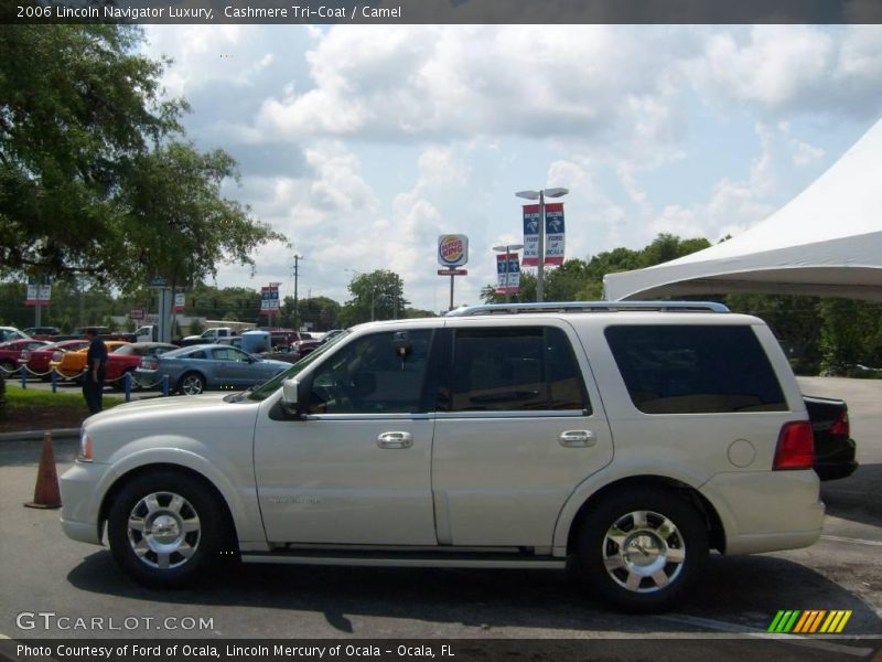 Cashmere Tri-Coat / Camel 2006 Lincoln Navigator Luxury