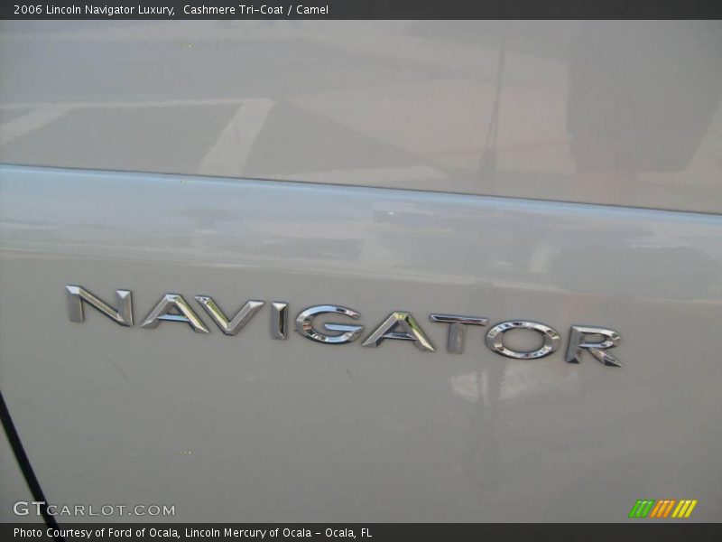 Cashmere Tri-Coat / Camel 2006 Lincoln Navigator Luxury