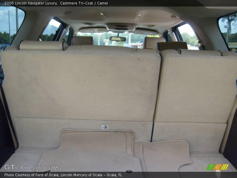 Cashmere Tri-Coat / Camel 2006 Lincoln Navigator Luxury