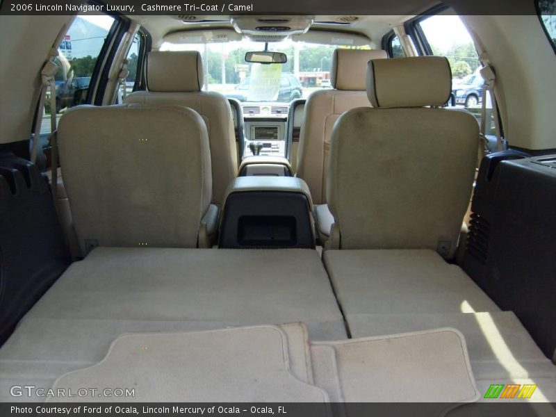 Cashmere Tri-Coat / Camel 2006 Lincoln Navigator Luxury