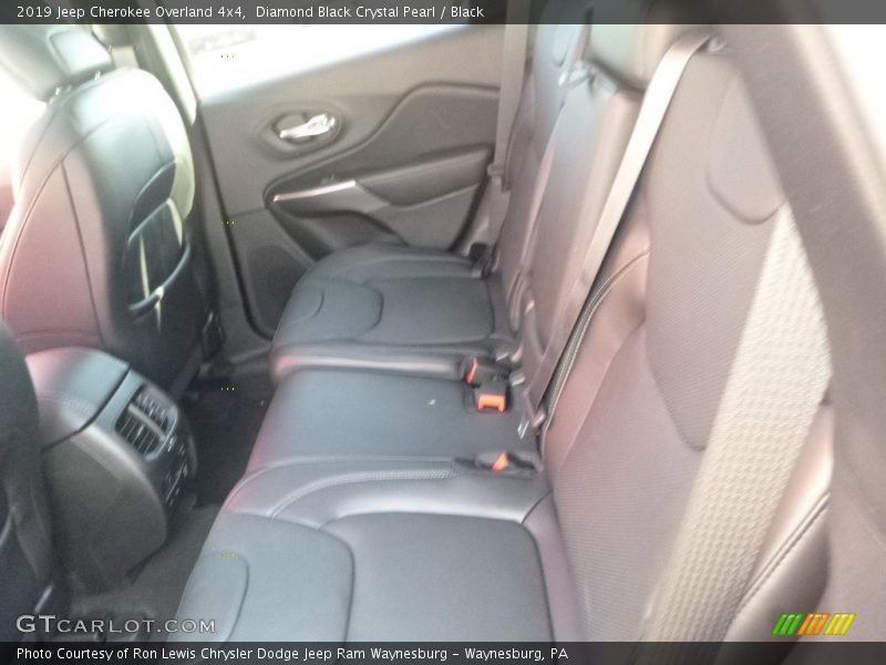 Diamond Black Crystal Pearl / Black 2019 Jeep Cherokee Overland 4x4