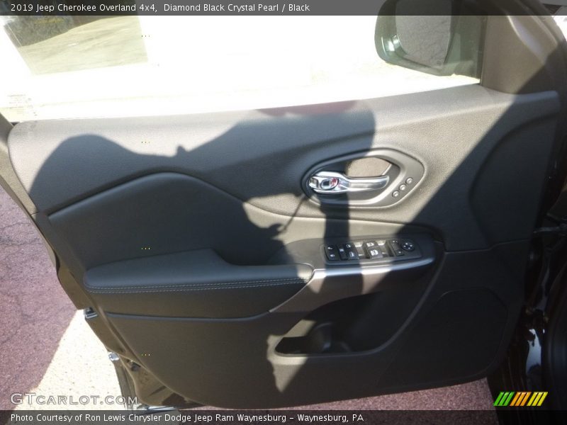 Diamond Black Crystal Pearl / Black 2019 Jeep Cherokee Overland 4x4