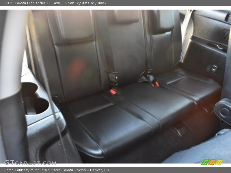 Silver Sky Metallic / Black 2015 Toyota Highlander XLE AWD