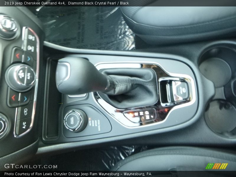 Diamond Black Crystal Pearl / Black 2019 Jeep Cherokee Overland 4x4