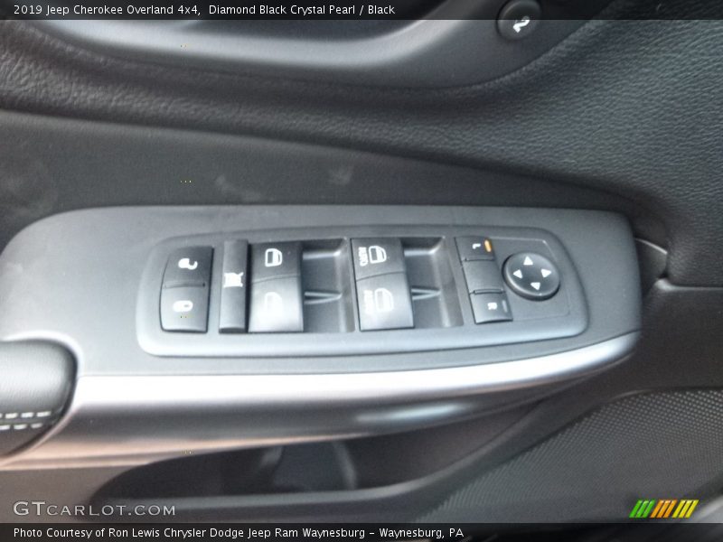 Diamond Black Crystal Pearl / Black 2019 Jeep Cherokee Overland 4x4