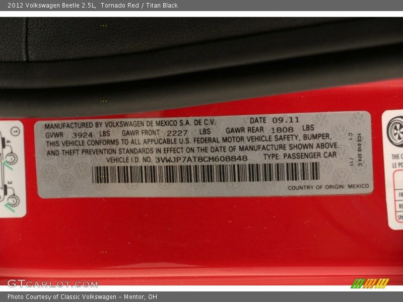 Tornado Red / Titan Black 2012 Volkswagen Beetle 2.5L