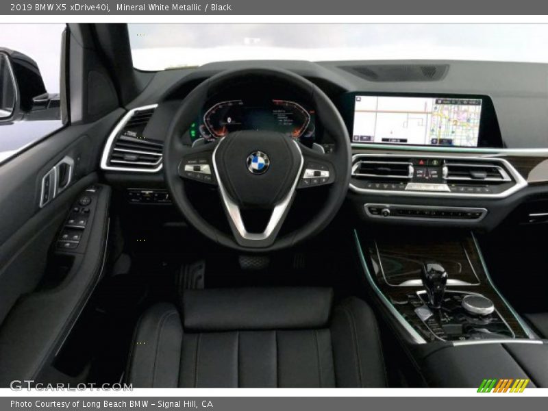 Mineral White Metallic / Black 2019 BMW X5 xDrive40i