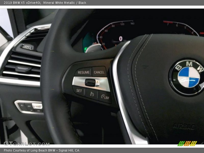 Mineral White Metallic / Black 2019 BMW X5 xDrive40i