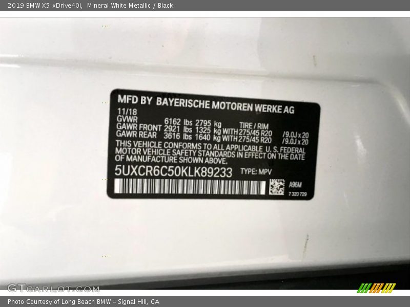 Mineral White Metallic / Black 2019 BMW X5 xDrive40i