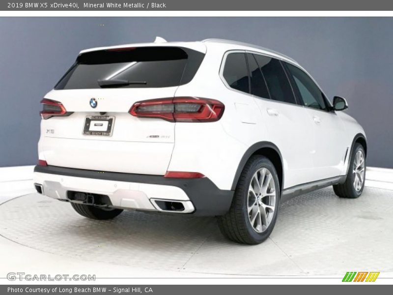 Mineral White Metallic / Black 2019 BMW X5 xDrive40i