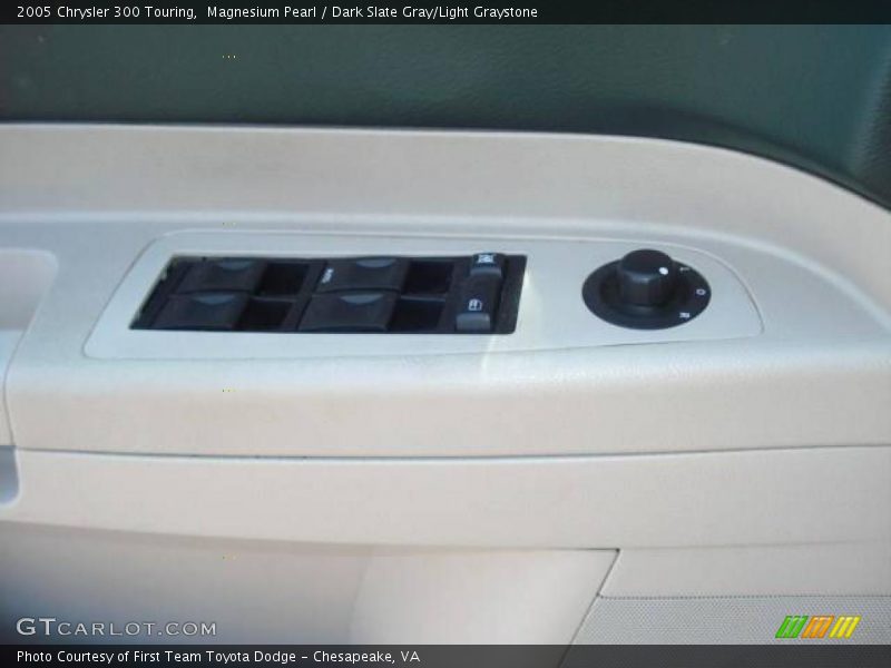 Magnesium Pearl / Dark Slate Gray/Light Graystone 2005 Chrysler 300 Touring