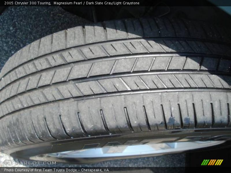 Magnesium Pearl / Dark Slate Gray/Light Graystone 2005 Chrysler 300 Touring