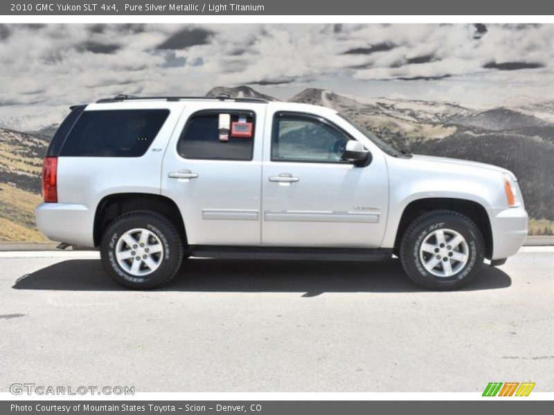 Pure Silver Metallic / Light Titanium 2010 GMC Yukon SLT 4x4