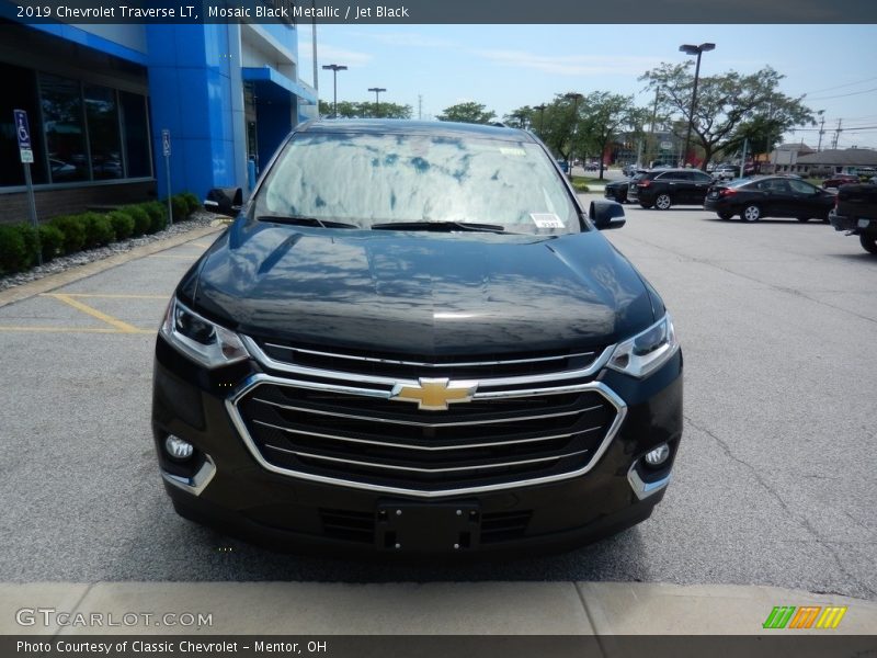 Mosaic Black Metallic / Jet Black 2019 Chevrolet Traverse LT