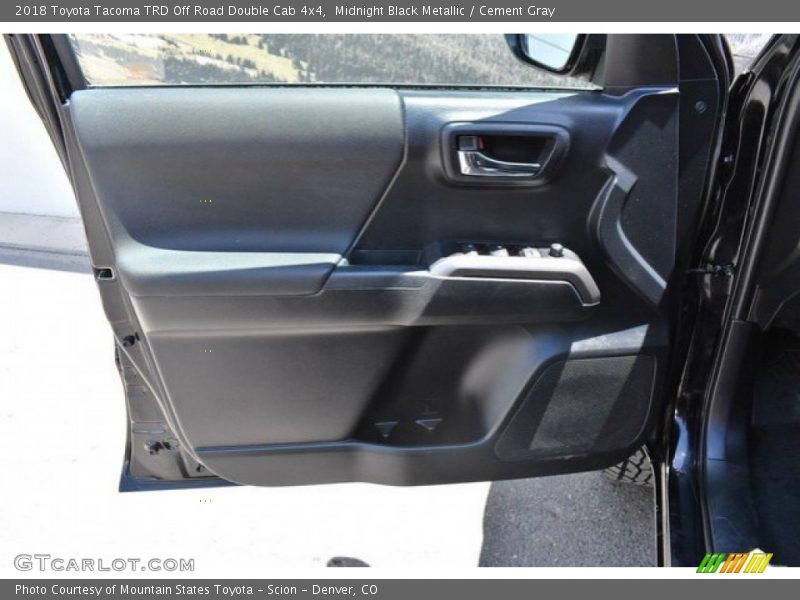 Midnight Black Metallic / Cement Gray 2018 Toyota Tacoma TRD Off Road Double Cab 4x4