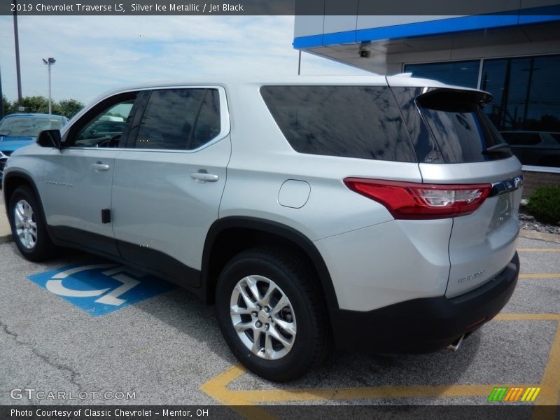 Silver Ice Metallic / Jet Black 2019 Chevrolet Traverse LS