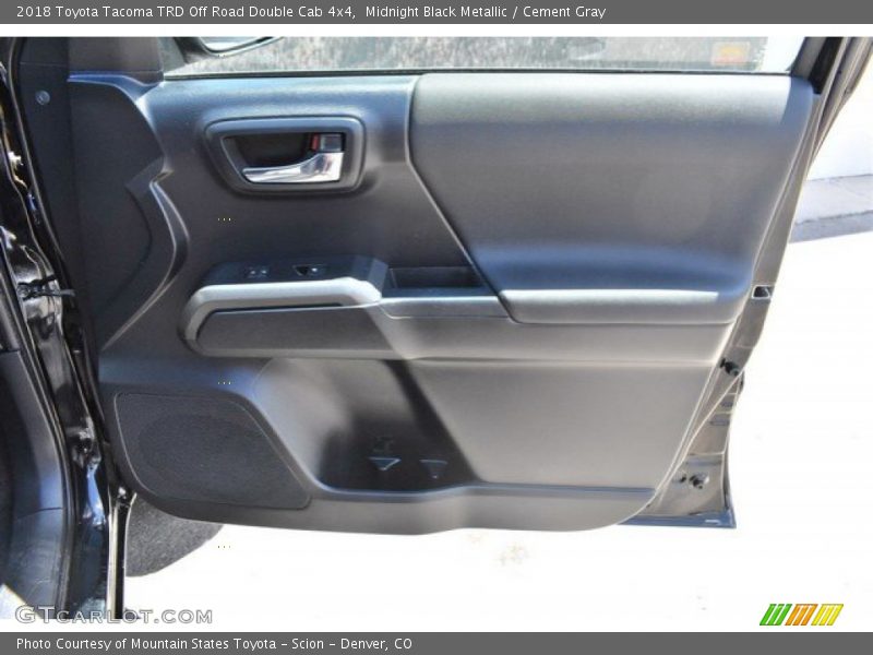 Midnight Black Metallic / Cement Gray 2018 Toyota Tacoma TRD Off Road Double Cab 4x4