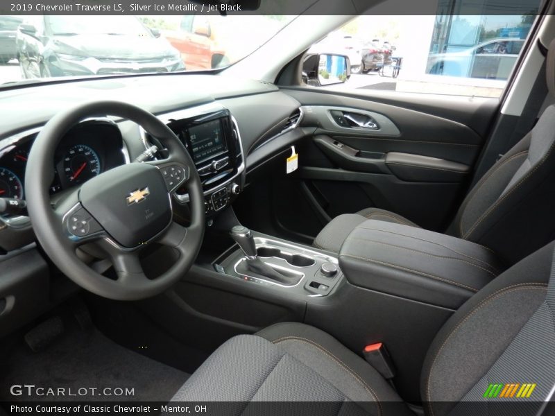 Silver Ice Metallic / Jet Black 2019 Chevrolet Traverse LS