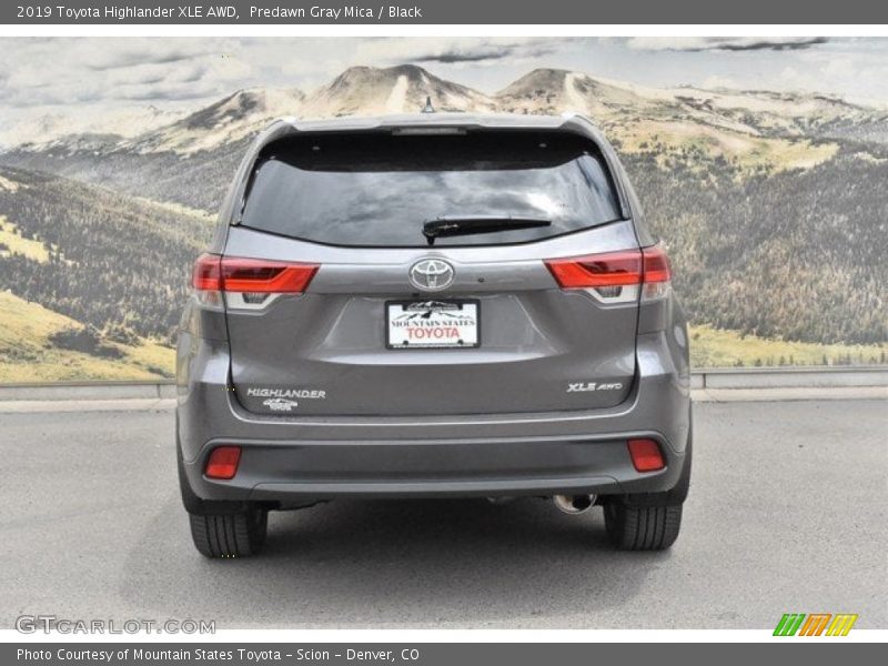 Predawn Gray Mica / Black 2019 Toyota Highlander XLE AWD