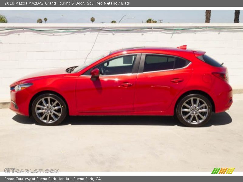 Soul Red Metallic / Black 2018 Mazda MAZDA3 Grand Touring 5 Door