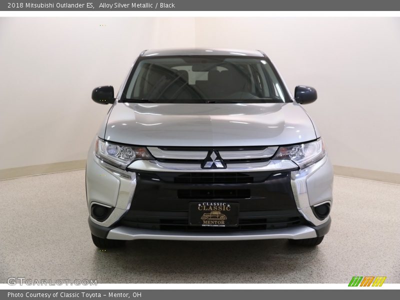 Alloy Silver Metallic / Black 2018 Mitsubishi Outlander ES