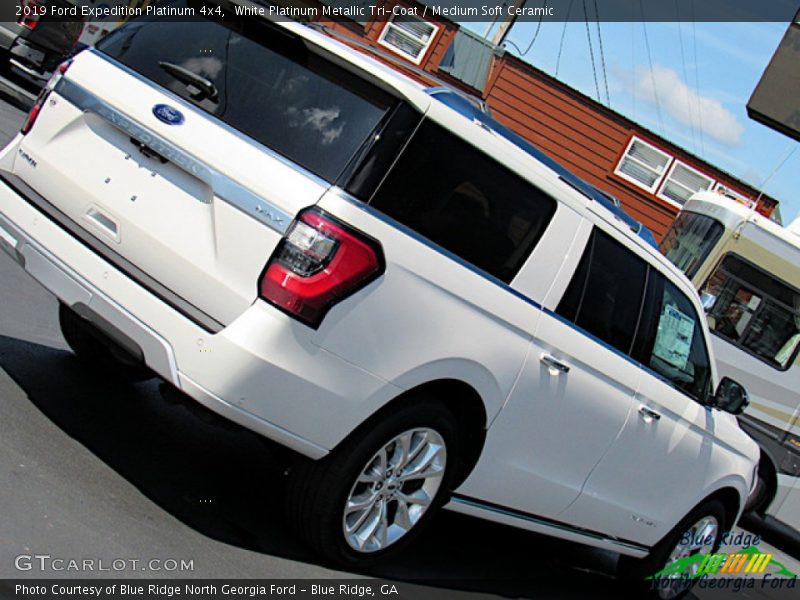 White Platinum Metallic Tri-Coat / Medium Soft Ceramic 2019 Ford Expedition Platinum 4x4