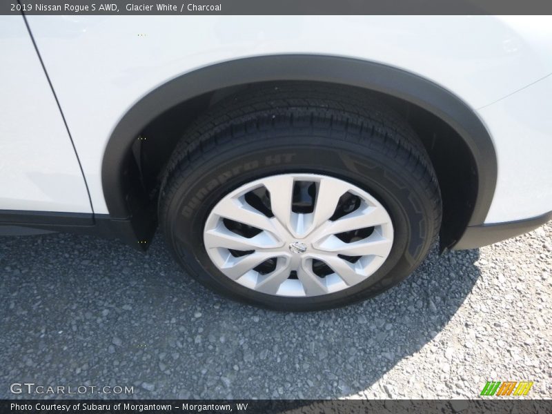 Glacier White / Charcoal 2019 Nissan Rogue S AWD