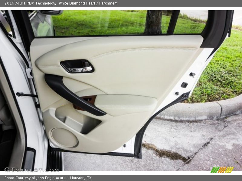 White Diamond Pearl / Parchment 2016 Acura RDX Technology