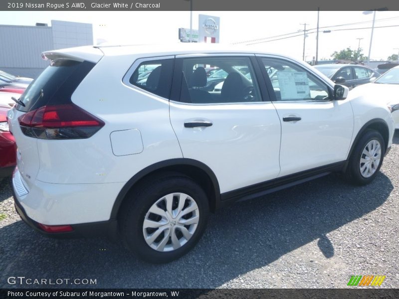 Glacier White / Charcoal 2019 Nissan Rogue S AWD