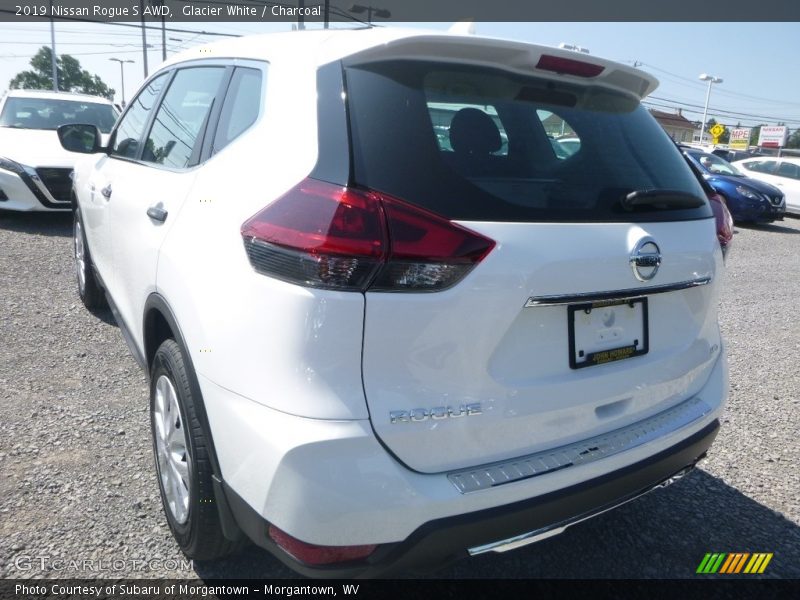 Glacier White / Charcoal 2019 Nissan Rogue S AWD