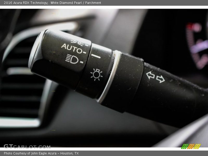 White Diamond Pearl / Parchment 2016 Acura RDX Technology