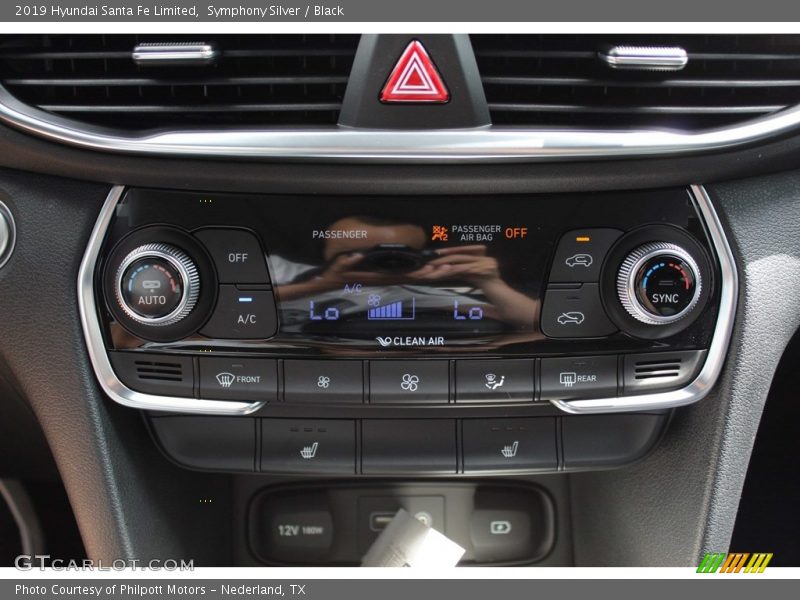 Symphony Silver / Black 2019 Hyundai Santa Fe Limited