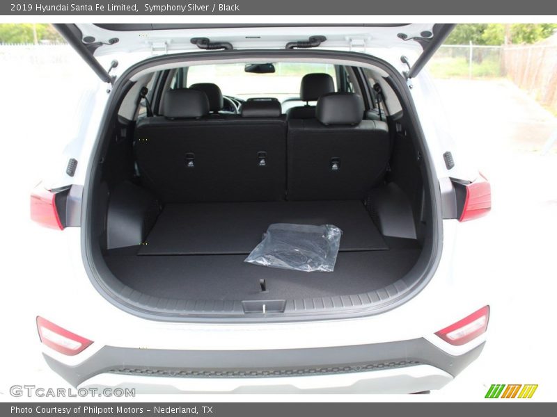 Symphony Silver / Black 2019 Hyundai Santa Fe Limited