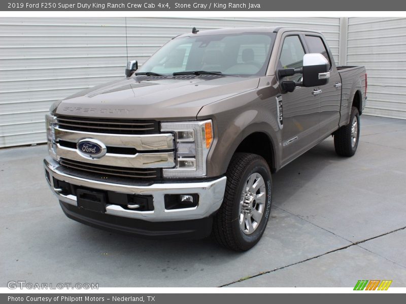 Front 3/4 View of 2019 F250 Super Duty King Ranch Crew Cab 4x4