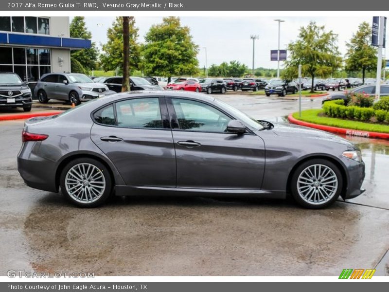 Vesuvio Gray Metallic / Black 2017 Alfa Romeo Giulia Ti RWD