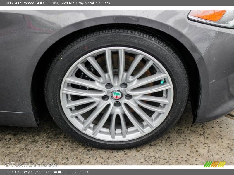 Vesuvio Gray Metallic / Black 2017 Alfa Romeo Giulia Ti RWD