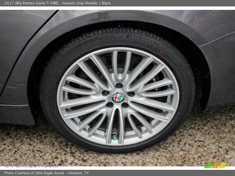 Vesuvio Gray Metallic / Black 2017 Alfa Romeo Giulia Ti RWD