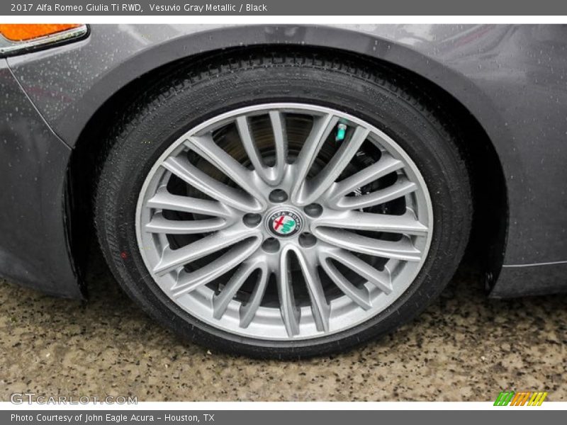 Vesuvio Gray Metallic / Black 2017 Alfa Romeo Giulia Ti RWD