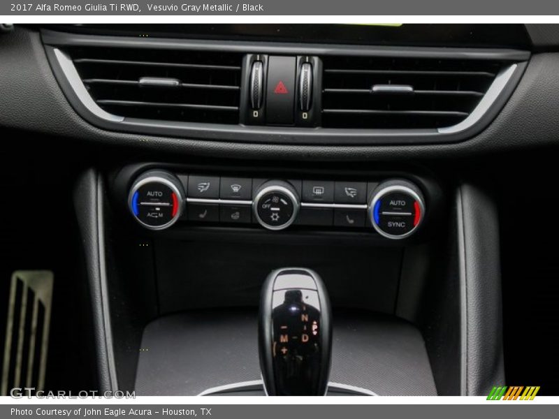 Vesuvio Gray Metallic / Black 2017 Alfa Romeo Giulia Ti RWD