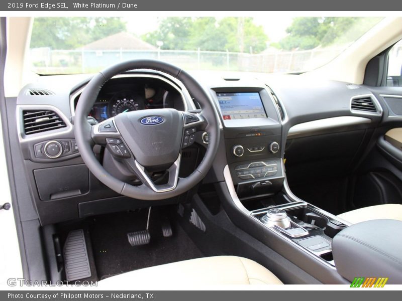 White Platinum / Dune 2019 Ford Edge SEL