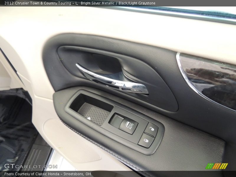Bright Silver Metallic / Black/Light Graystone 2012 Chrysler Town & Country Touring - L