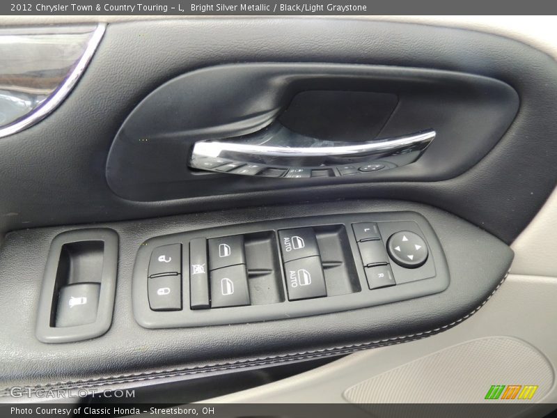 Bright Silver Metallic / Black/Light Graystone 2012 Chrysler Town & Country Touring - L