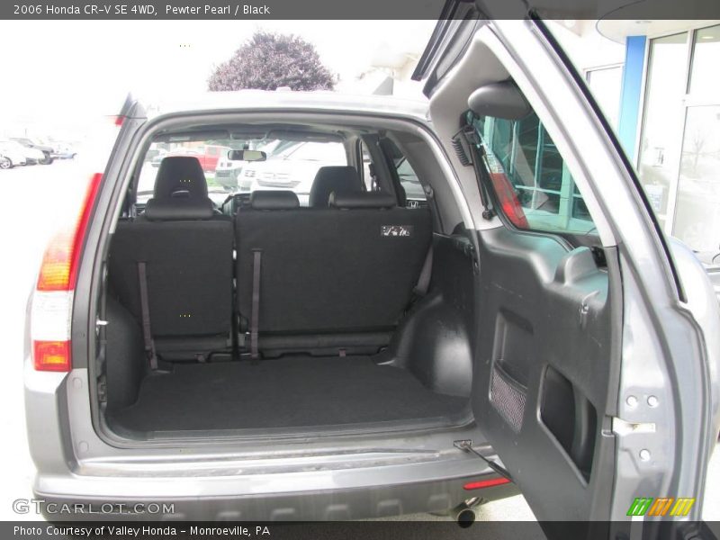 Pewter Pearl / Black 2006 Honda CR-V SE 4WD